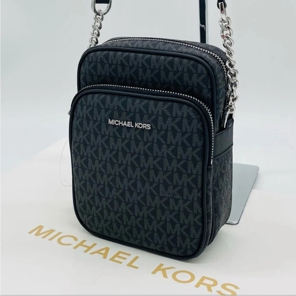 Michael Kors Medium NS Chain Xbody Bag Black
Leather Black - Picture 6 of 12
